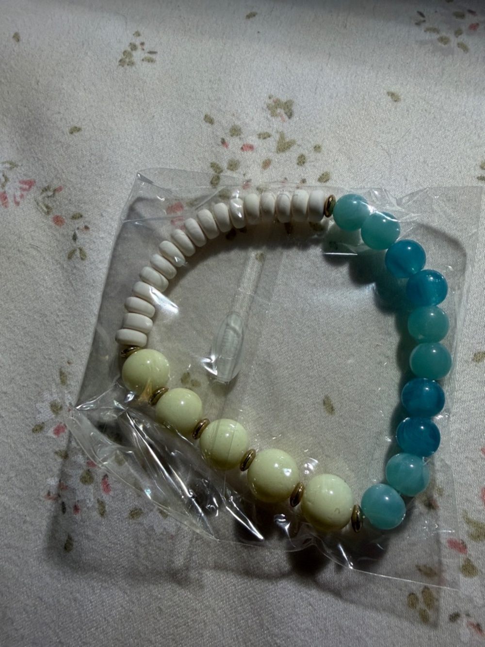 Beaded Stretch Bracelet in Aqua, Cream & White